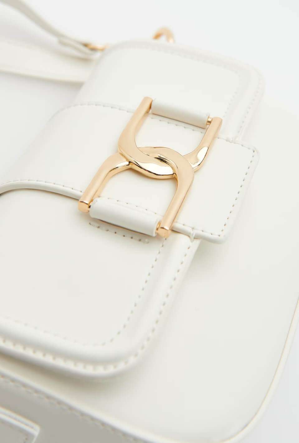 Handbags with 2 Removable Straps